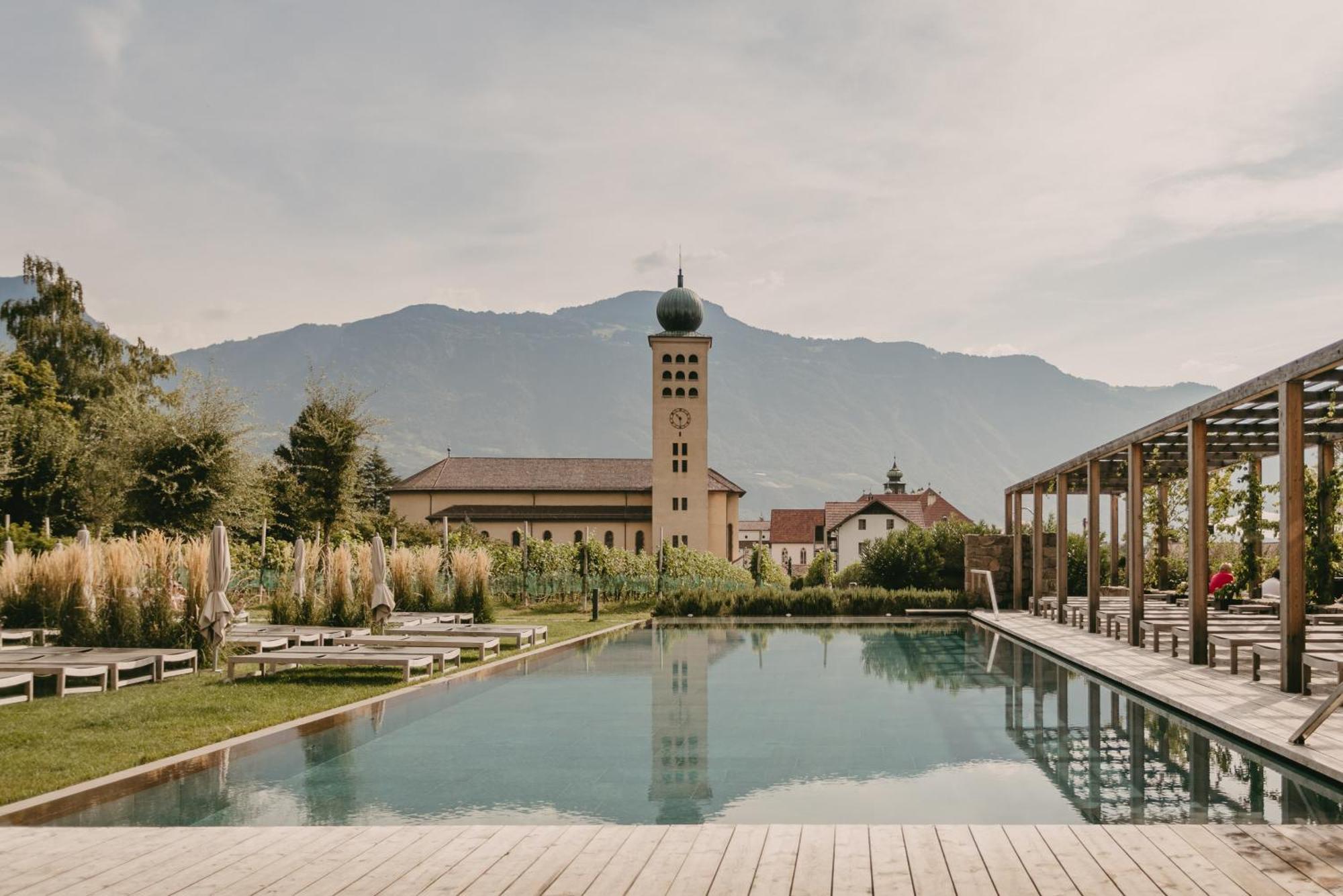 Hotel Schwarzschmied Лана Экстерьер фото